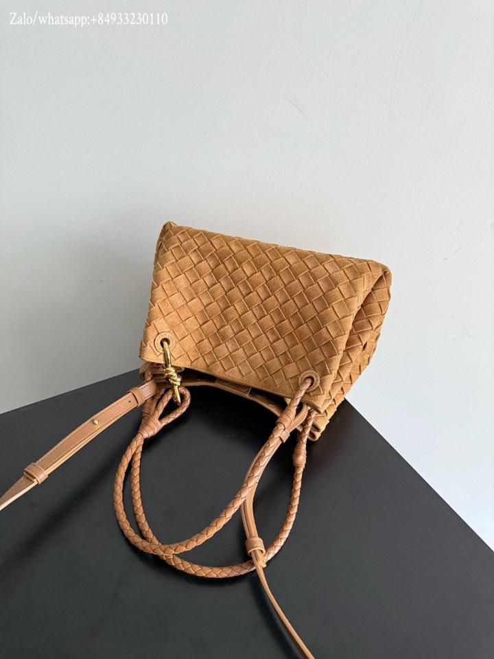 Bottega Veneta medium suede Parachute amber 835921 29.5x17.5x18.5 cm -duoc-ban-tai-Hvip Bags and Accessories