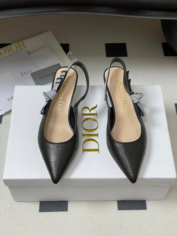 Dior Toujours Slingback Pump
Black Perforated Supple Lambskin KCV370CEL_S900 50mm (2)-duoc-ban-tai-Hvip Shoes and Clothes