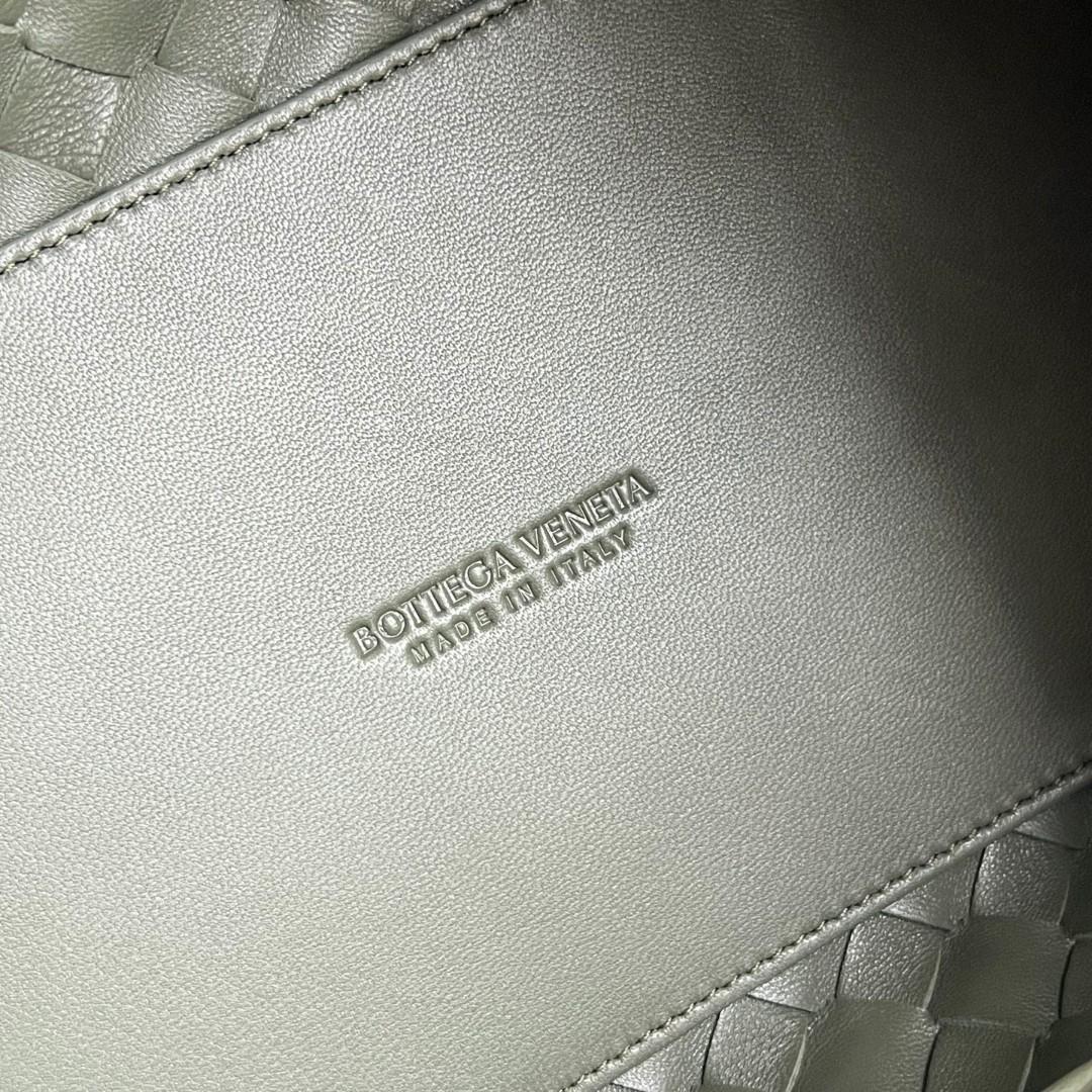 Bottega Veneta medium Parachute Pickle 835921 29.5X18.5X17.5cm-duoc-ban-tai-Hvip Bags and Accessories