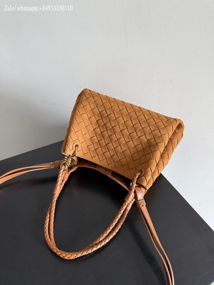 Bottega Veneta medium suede Parachute 835921 29.5x17.5x18.5cm -duoc-ban-tai-Hvip Bags and Accessories