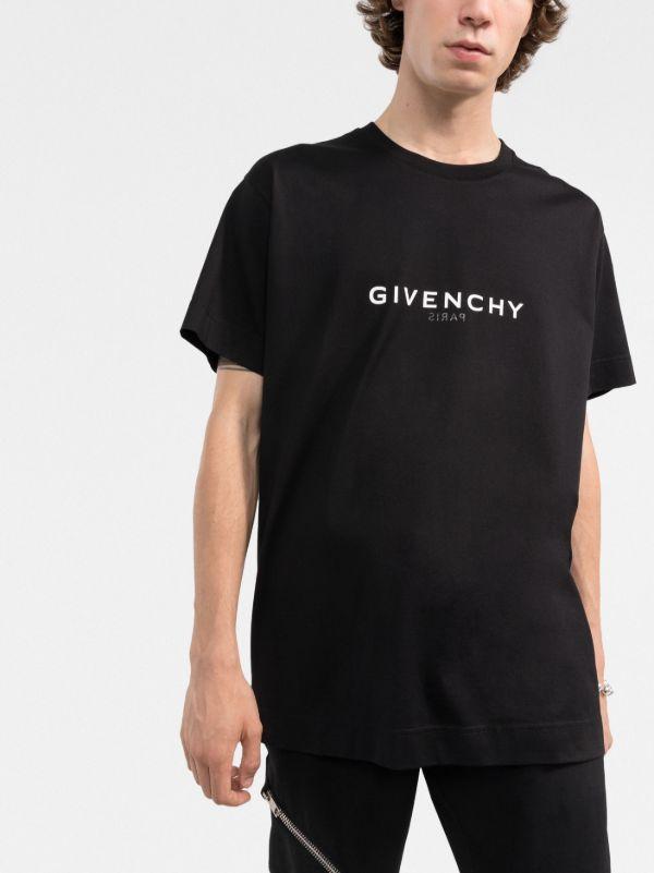 Givenchy
Reverse T-Shirt cotton black BM71533Y6B100-duoc-ban-tai-Hvip Shoes and Clothes