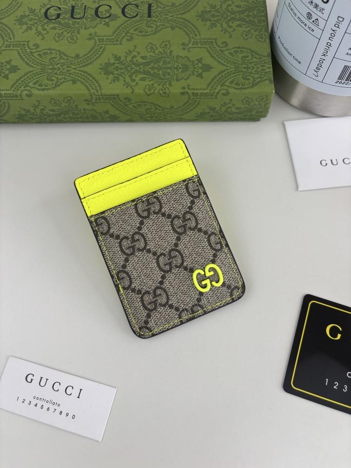 Gucci Brown trim magnetic card case 817197-duoc-ban-tai-Hvip Bags and Accessories