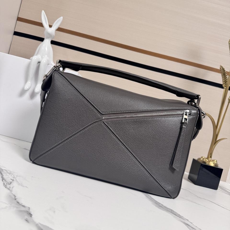 Loewe Large Puzzle bag in supple grained calfskin B510PNLX03 dark grey -duoc-ban-tai-Hvip Bags and Accessories