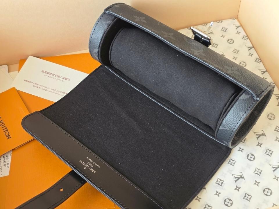 Louis Vuitton M43385
3 Watch Case 20x8x8cm-duoc-ban-tai-Hvip Bags and Accessories