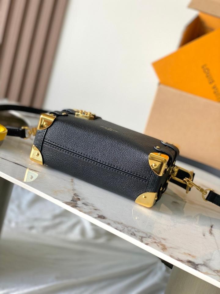 Louis Vuitton M23817
Túi Side Trunk PM 15*12.5*8CM L1-duoc-ban-tai-Hvip Bags and Accessories