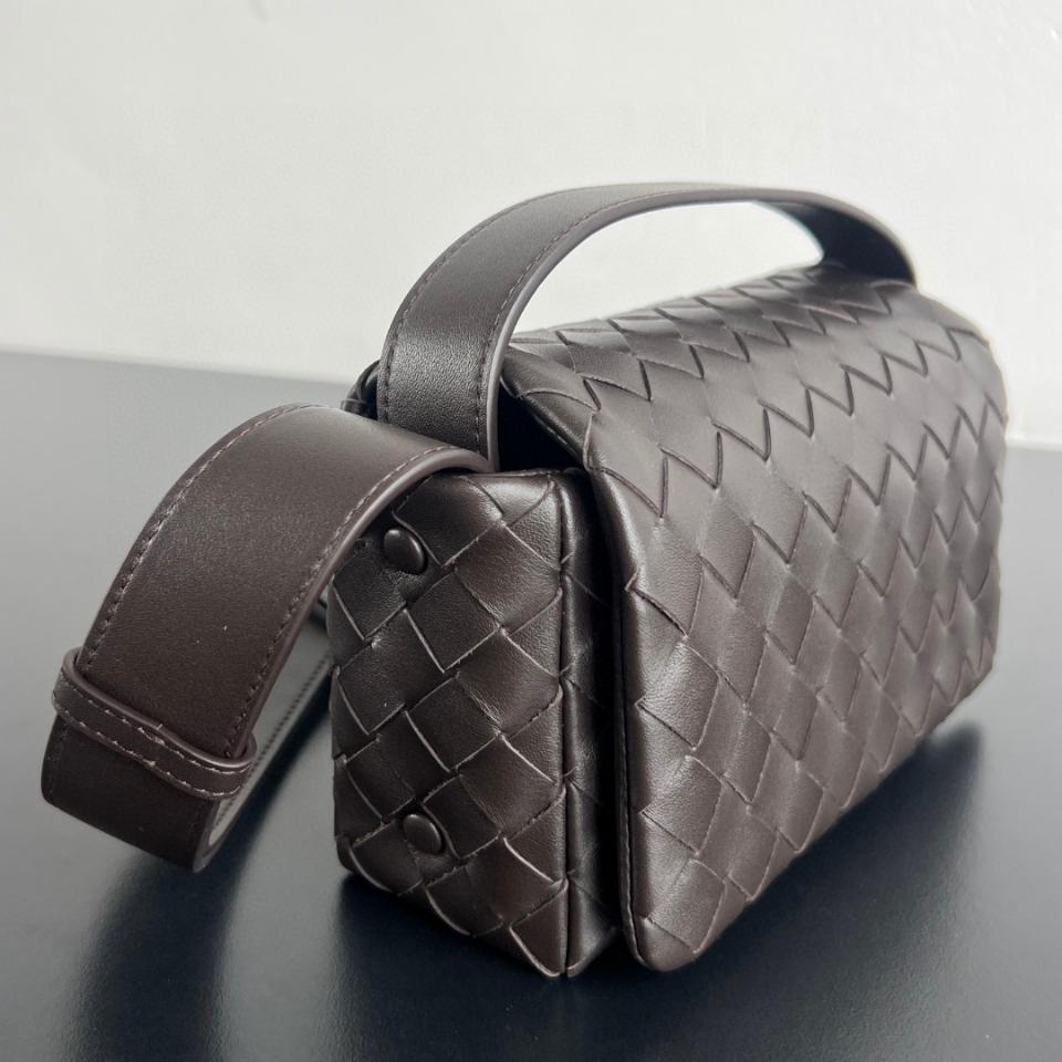 Bottega Veneta Intrecciato Mini Bag With Flap Fondant 857931 20x12x6.5cm-duoc-ban-tai-Hvip Bags and Accessories