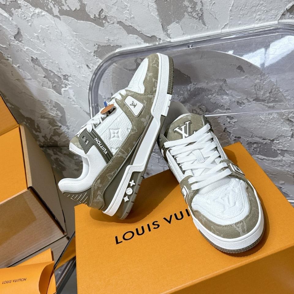 Louis Vuitton 1AIKN1
LV Trainer Sneaker khaki (N1)-duoc-ban-tai-Hvip Shoes and Clothes