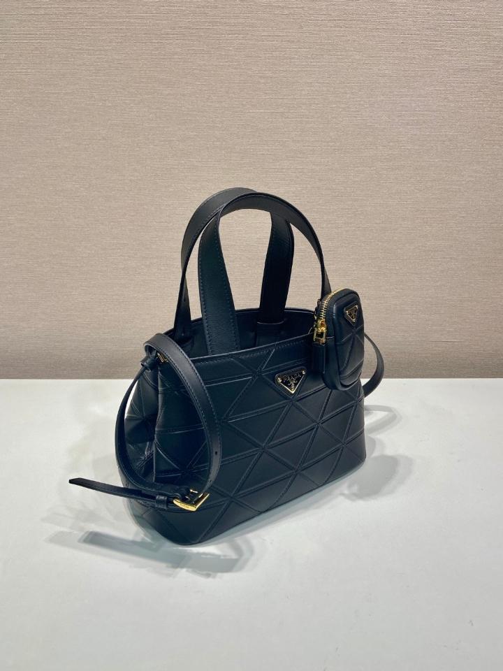 Prada Small Quilted Leather Tote Bag Black 1BG548 26x17x13.5cm-duoc-ban-tai-Hvip Bags and Accessories