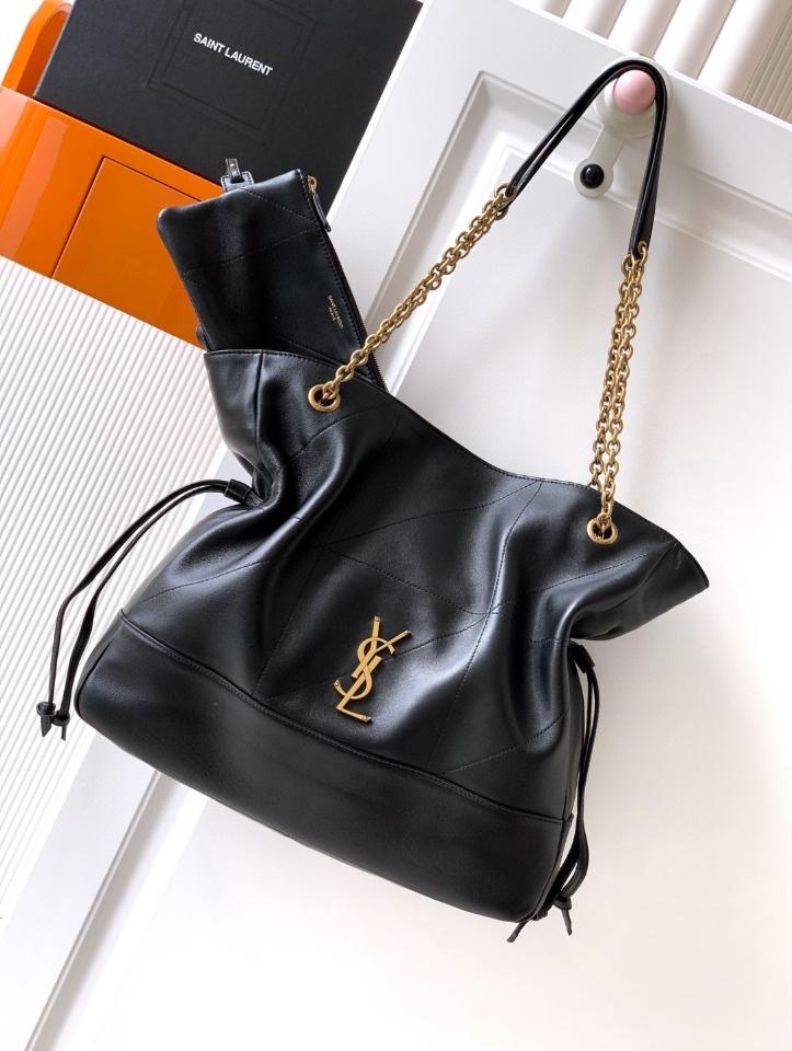 Saint Laurent JAMIE SHOPPING Medium in lambskin
BLACK 809824 35x35×10cm (1)-duoc-ban-tai-Hvip Bags and Accessories