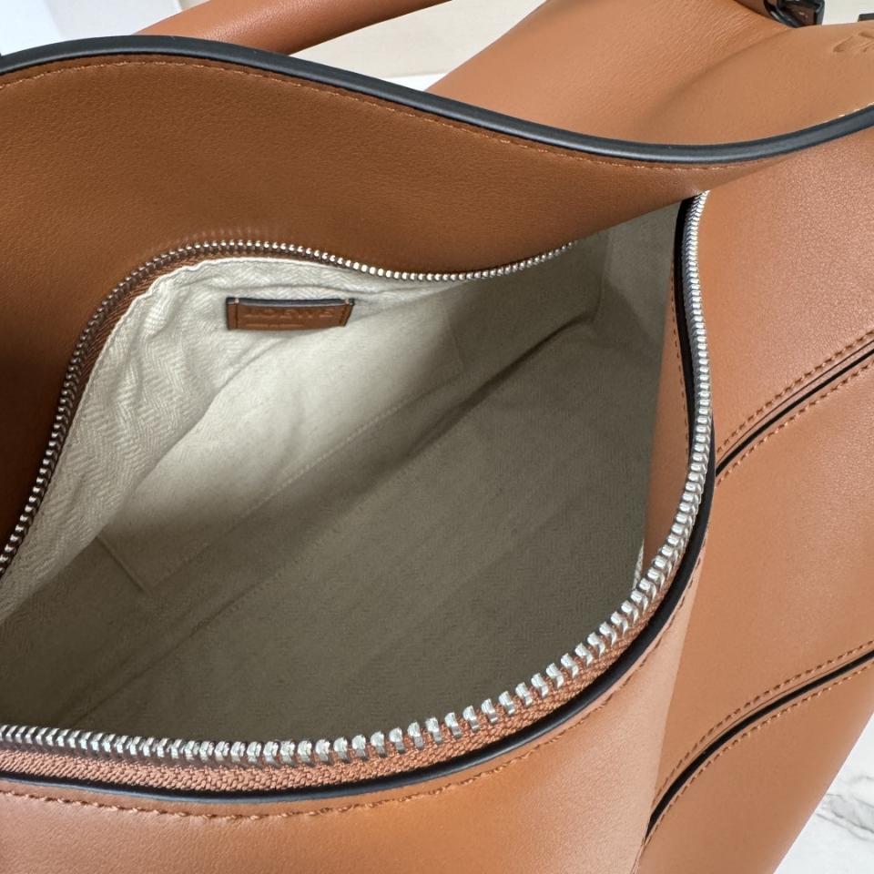 LƠEWE Large Featherlight Puzzle bag in nappa lambskin 36.5*19*23 cognac -duoc-ban-tai-Hvip Bags and Accessories