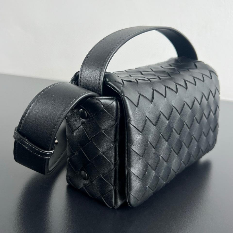 Bottega Veneta Intrecciato Mini Bag With Flap 857931 20x12x6.5cm-duoc-ban-tai-Hvip Bags and Accessories