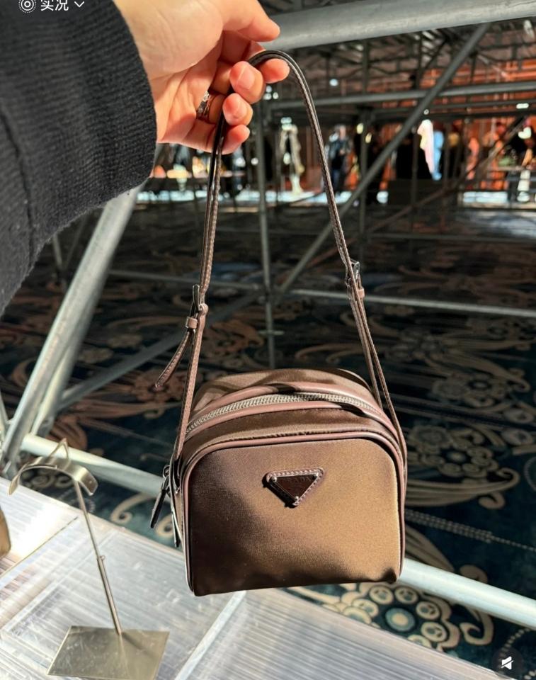 Prada Re-Nylon small bag 1BC248 brown  14cmx11cm-duoc-ban-tai-Hvip Bags and Accessories
