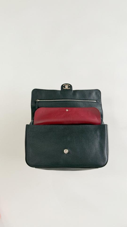 Chanel Maxi Flapbag
 
Grained Calfskin & Silver-Tone Metal 
Black AS6231 19.5 x 32 x 10cm-duoc-ban-tai-Hvip Bags and Accessories