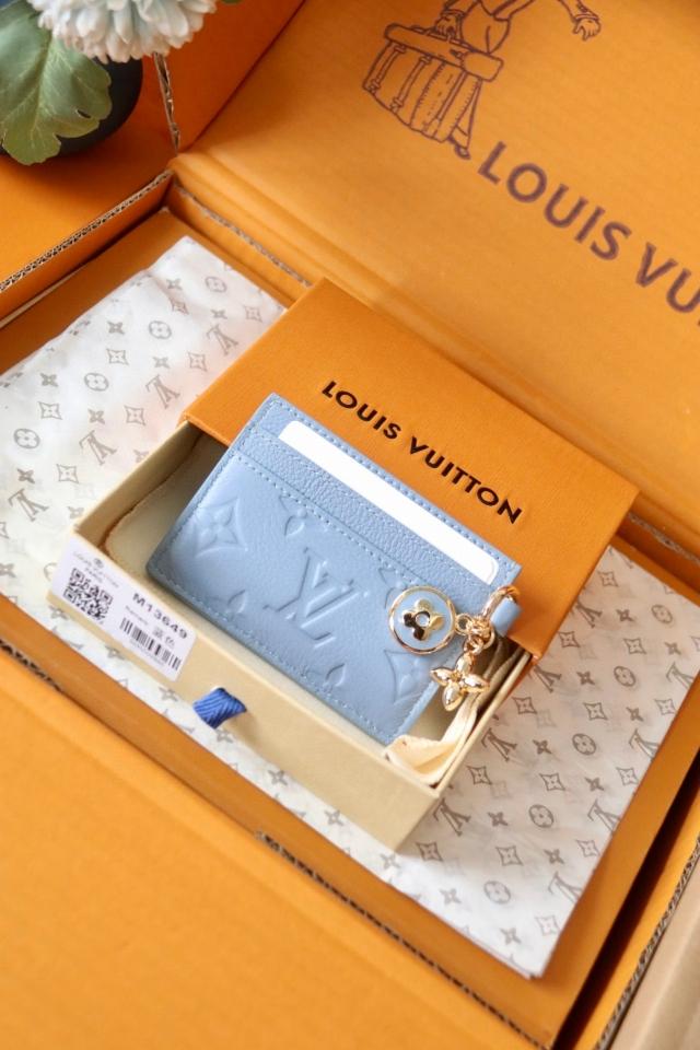 Louis Vuitton M13649
LV Charms Card Holder-duoc-ban-tai-Hvip Bags and Accessories