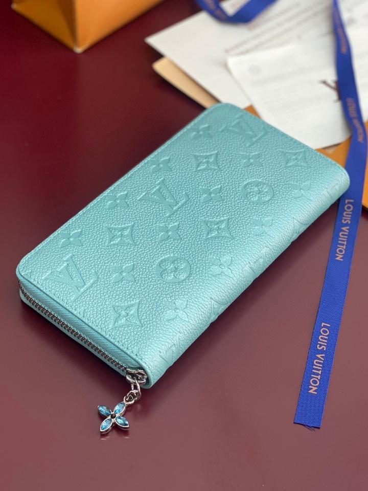 Louis Vuitton M12680
Zippy Wallet-duoc-ban-tai-Hvip Bags and Accessories