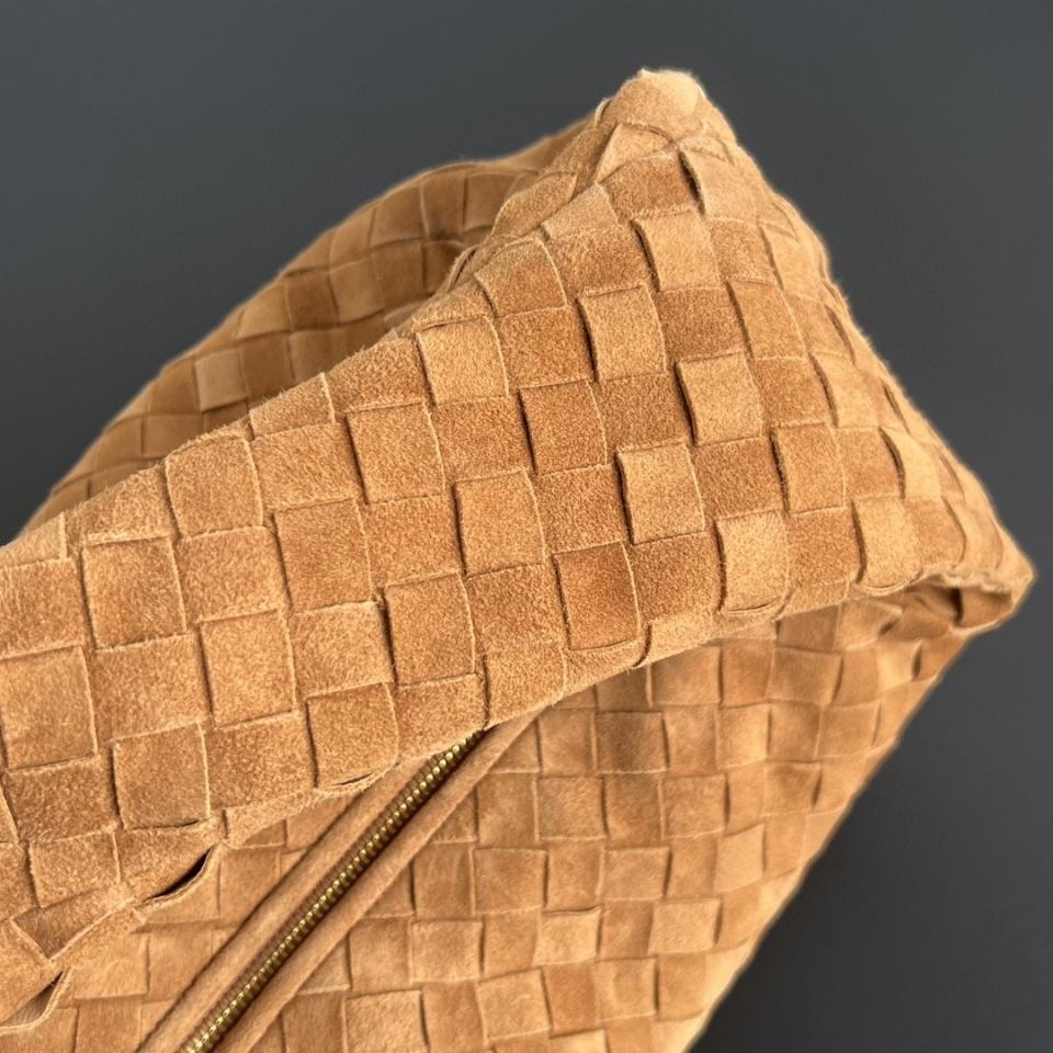 Bottega Veneta Jodie beige suede 600261 48x40x16cm-duoc-ban-tai-Hvip Bags and Accessories