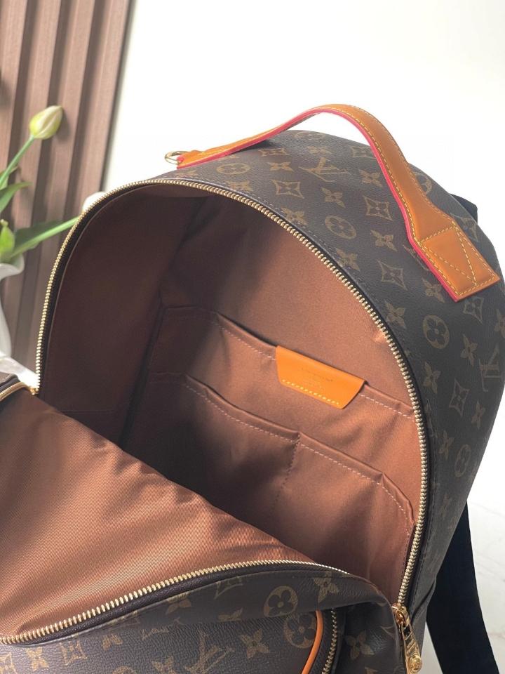 Louis Vuitton M25979
Discovery Cargo Backpack 39 x 19 x 30 cm-duoc-ban-tai-Hvip Bags and Accessories