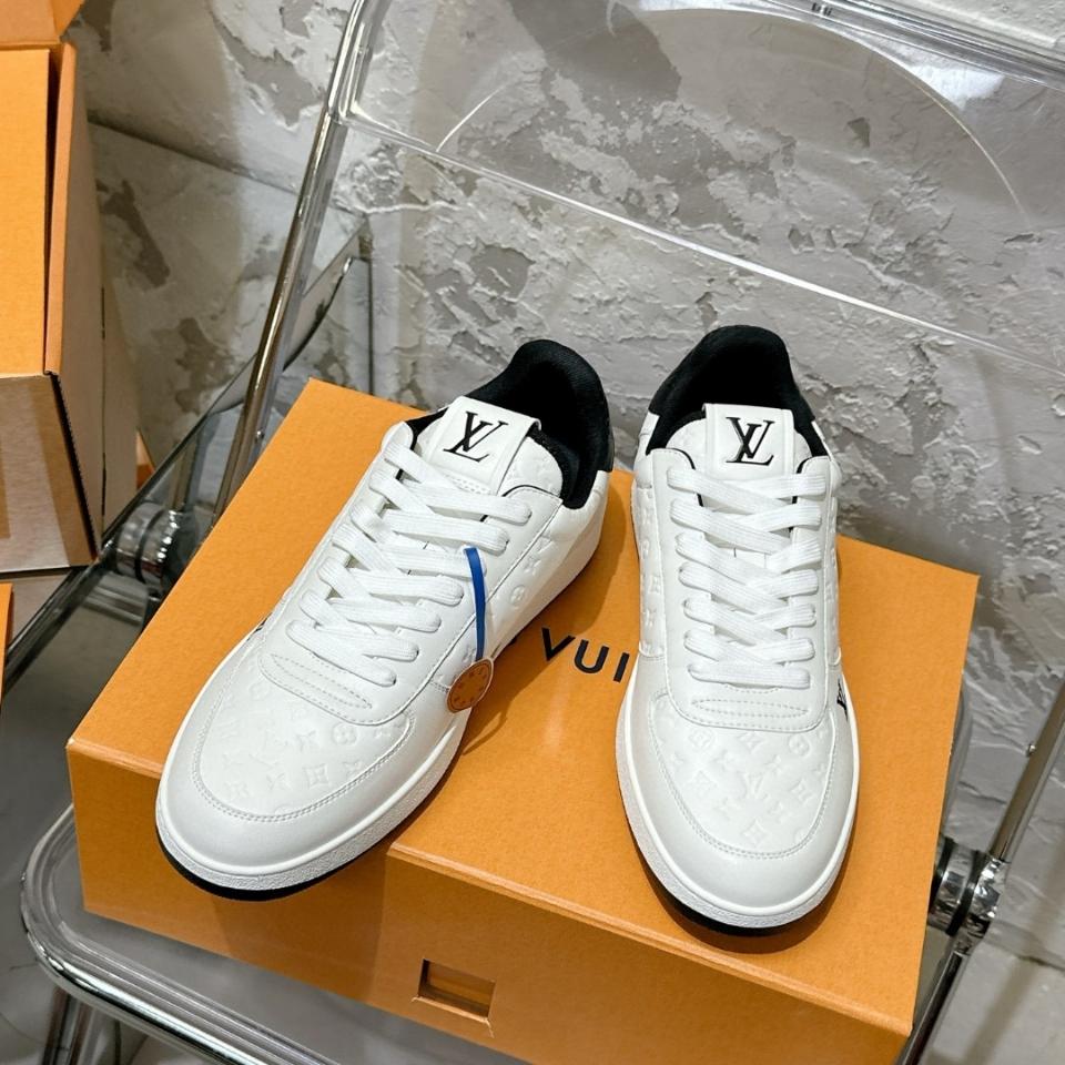 Louis Vuitton 1ADGNT
Rivoli Sneaker (n1)-duoc-ban-tai-Hvip Shoes and Clothes