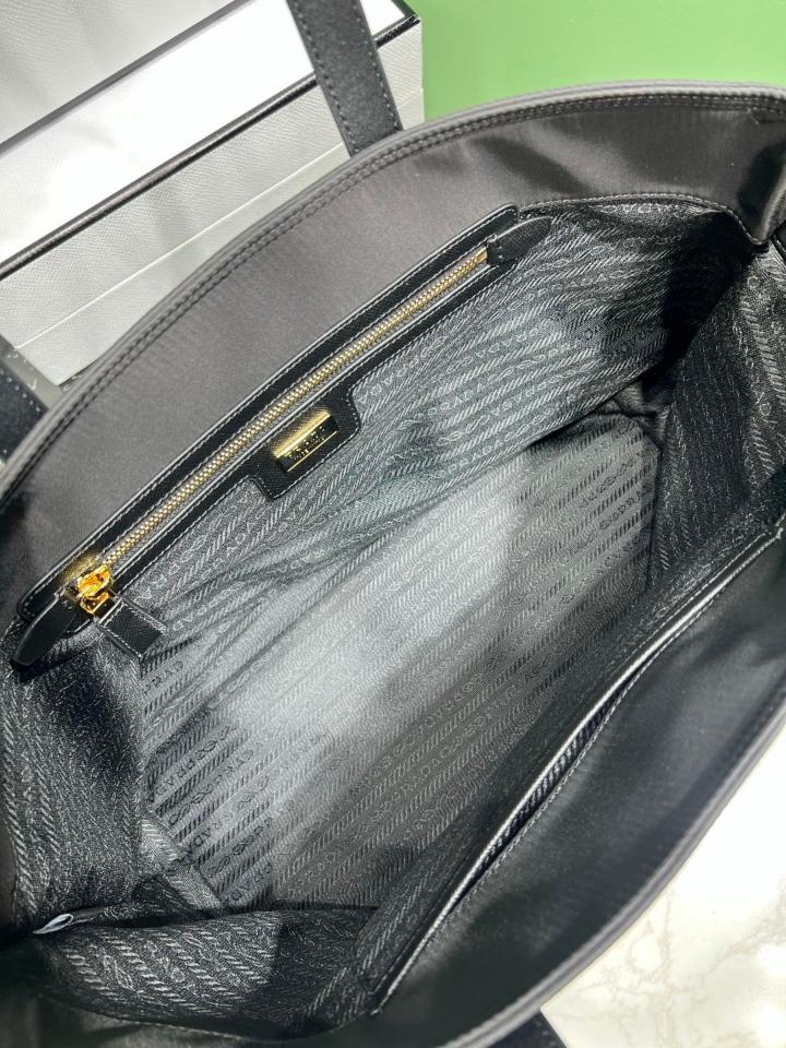 Prada Re-Edition 1978 medium Re-Nylon and Saffiano leather tote bag black 1BG555 35x26x15cm-duoc-ban-tai-Hvip Bags and Accessories