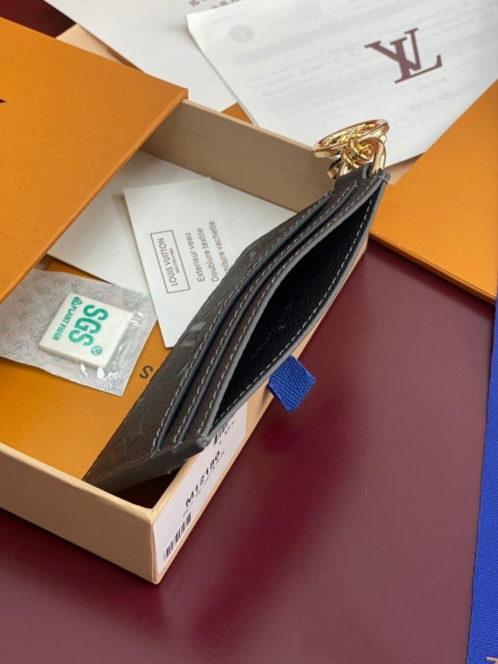 Louis Vuitton M12178
LV Charms Card Holder-duoc-ban-tai-Hvip Bags and Accessories