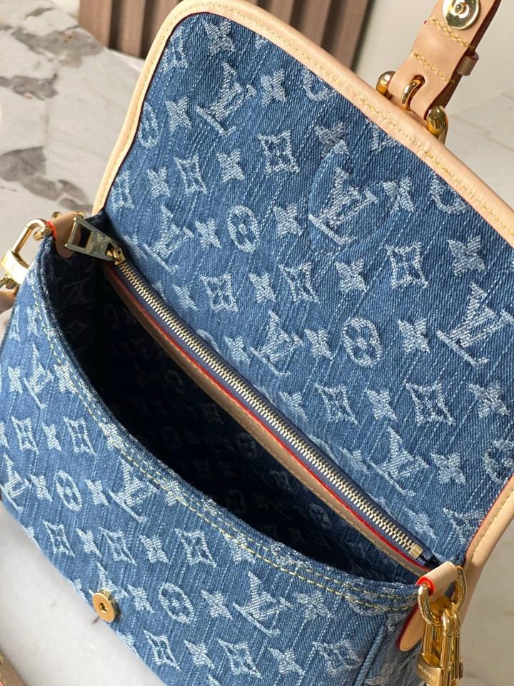 Louis Vuitton M13070
Túi Diane15*9*24CM (L1)-duoc-ban-tai-Hvip Bags and Accessories