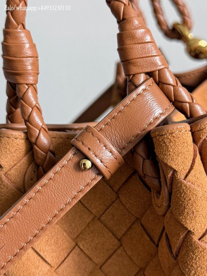 Bottega Veneta medium suede Parachute 835921 29.5x17.5x18.5cm -duoc-ban-tai-Hvip Bags and Accessories