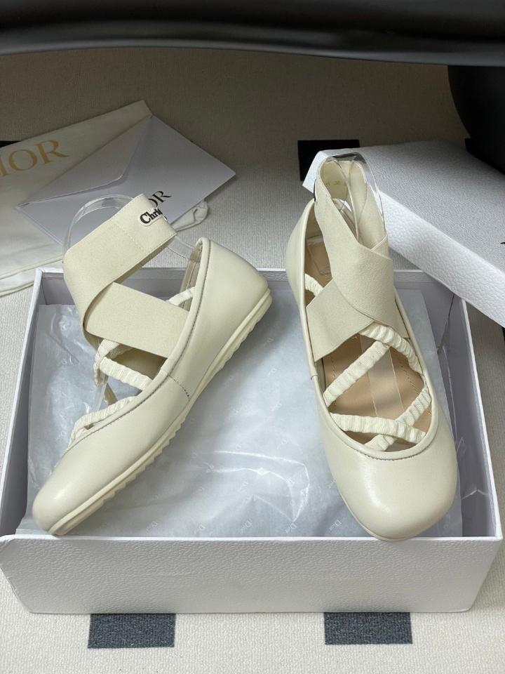 Dior Shade Ballet Flat
White leather and Elastic Straps
KCF013SAT (2) -duoc-ban-tai-Hvip Shoes and Clothes