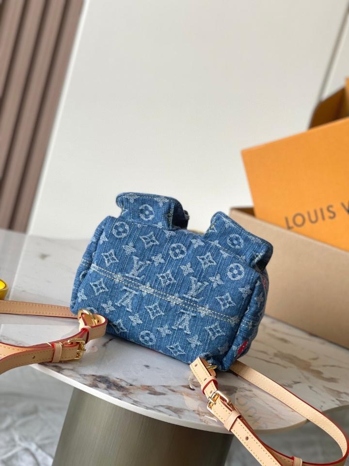 Louis Vuitton M13679
Ba Lô Venice NM LV x TM 24 x26 x7 CM L1-duoc-ban-tai-Hvip Bags and Accessories