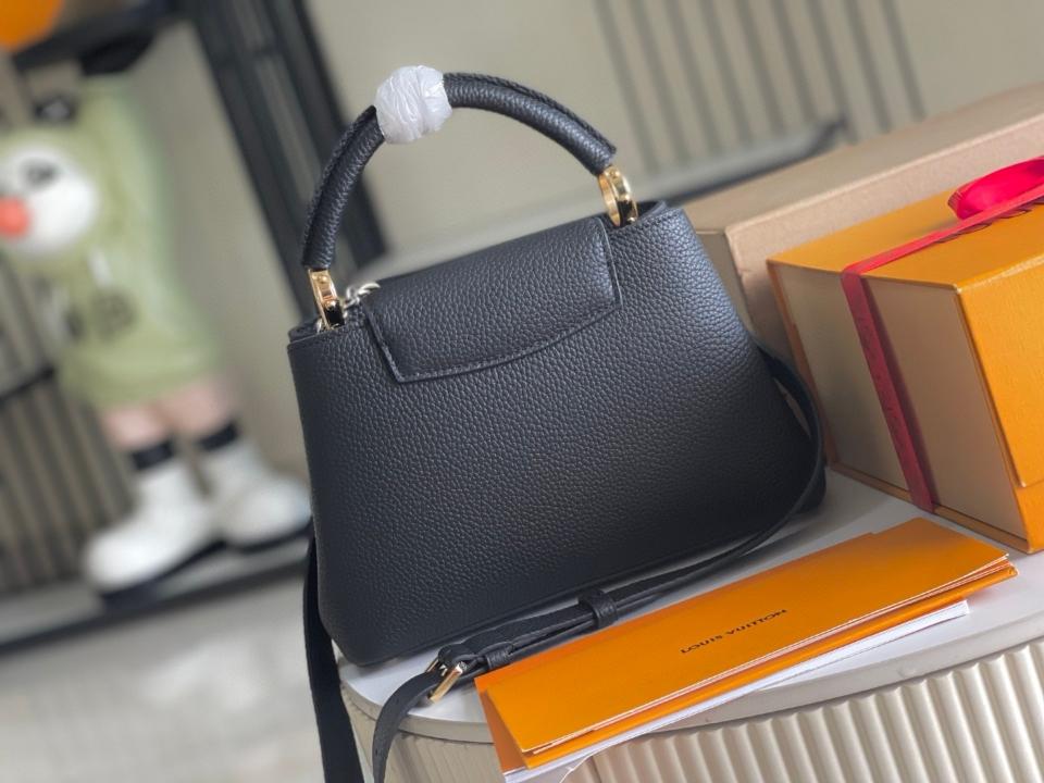 Louis Vuitton M12935
Capucines BB 27.0 x 18.0 x 9.0 cm-duoc-ban-tai-Hvip Bags and Accessories