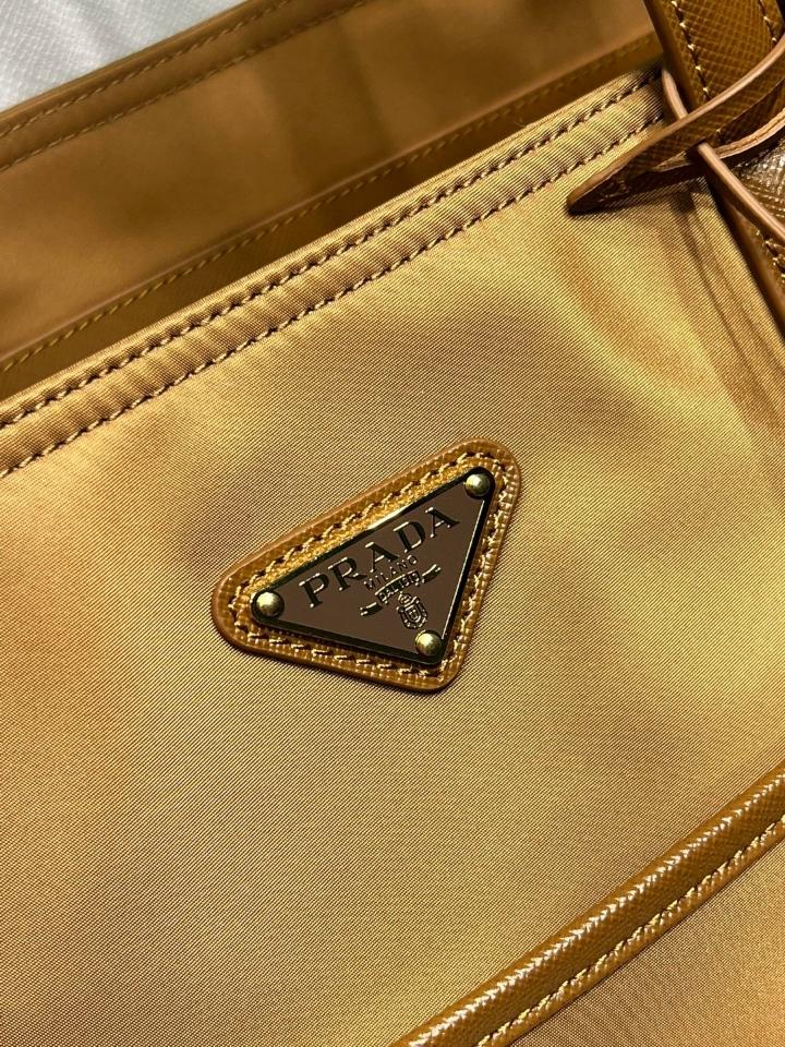 Prada Re-Edition 1978 large Re-Nylon and Saffiano leather tote bag Cork Beige 43x31x15cm-duoc-ban-tai-Hvip Bags and Accessories