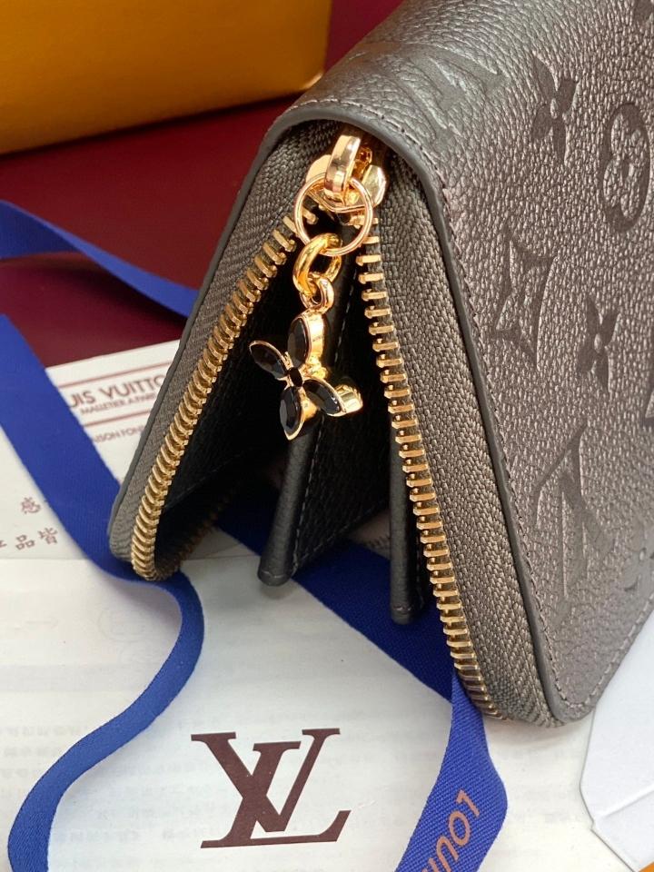 Louis Vuitton M12680
Zippy Wallet black -duoc-ban-tai-Hvip Bags and Accessories