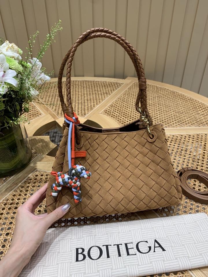 Bottega Veneta medium suede Parachute amber  835921 29.5x17.5x18.5cm -duoc-ban-tai-Hvip Bags and Accessories