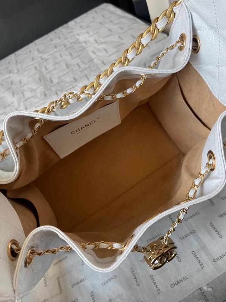 CHANEL 25 Small Handbag grained Calfskin & gold-tone tone Metal,white  AS5293 30-26-14cm-duoc-ban-tai-Hvip Bags and Accessories