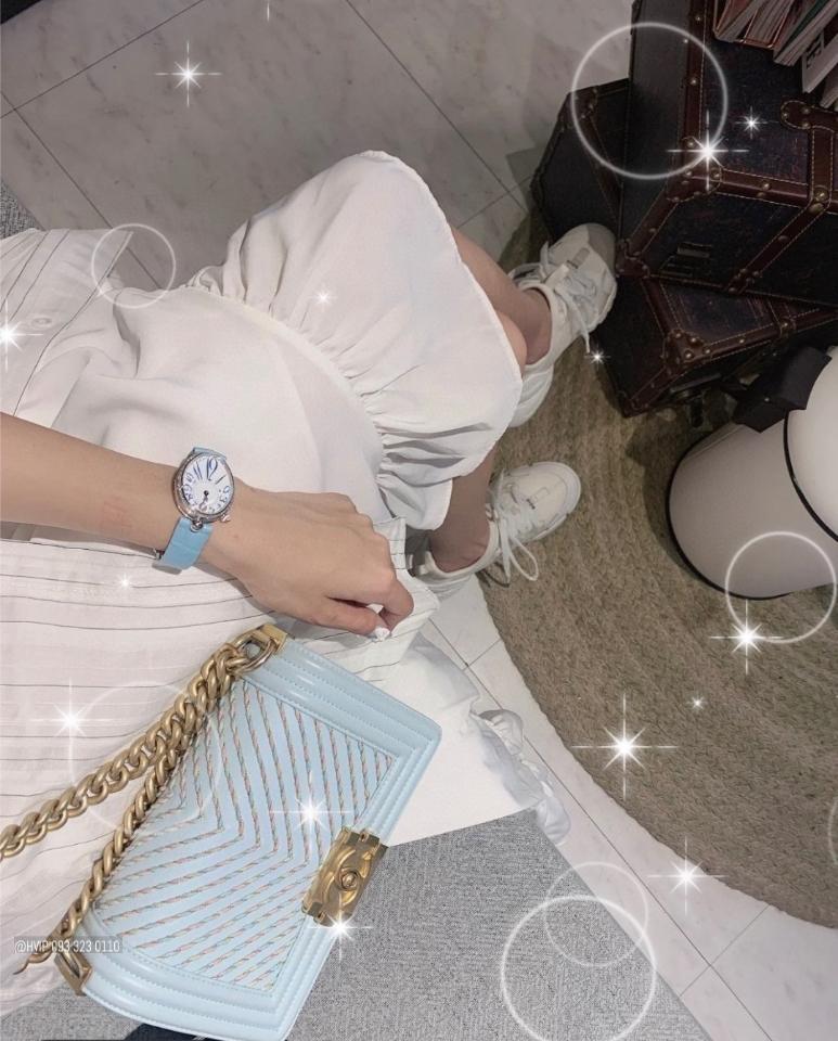 Breguet Reine de Naples 8918

8918BB/28/964 D00D-duoc-ban-tai-Hvip Bags and Accessories