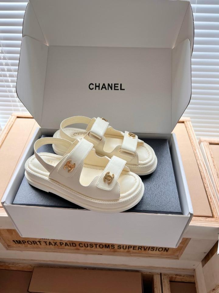 Chanel Sandals
Lambskin 
White G46339 -duoc-ban-tai-Hvip Shoes and Clothes