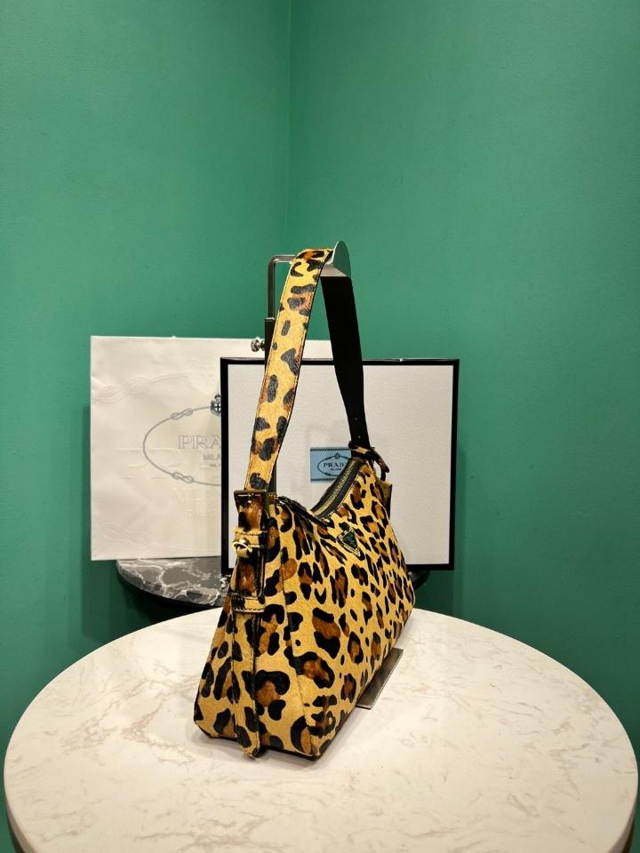 
Prada Aimèe medium printed leather shoulder bag 1BC229 31x18x10cm-duoc-ban-tai-Hvip Bags and Accessories