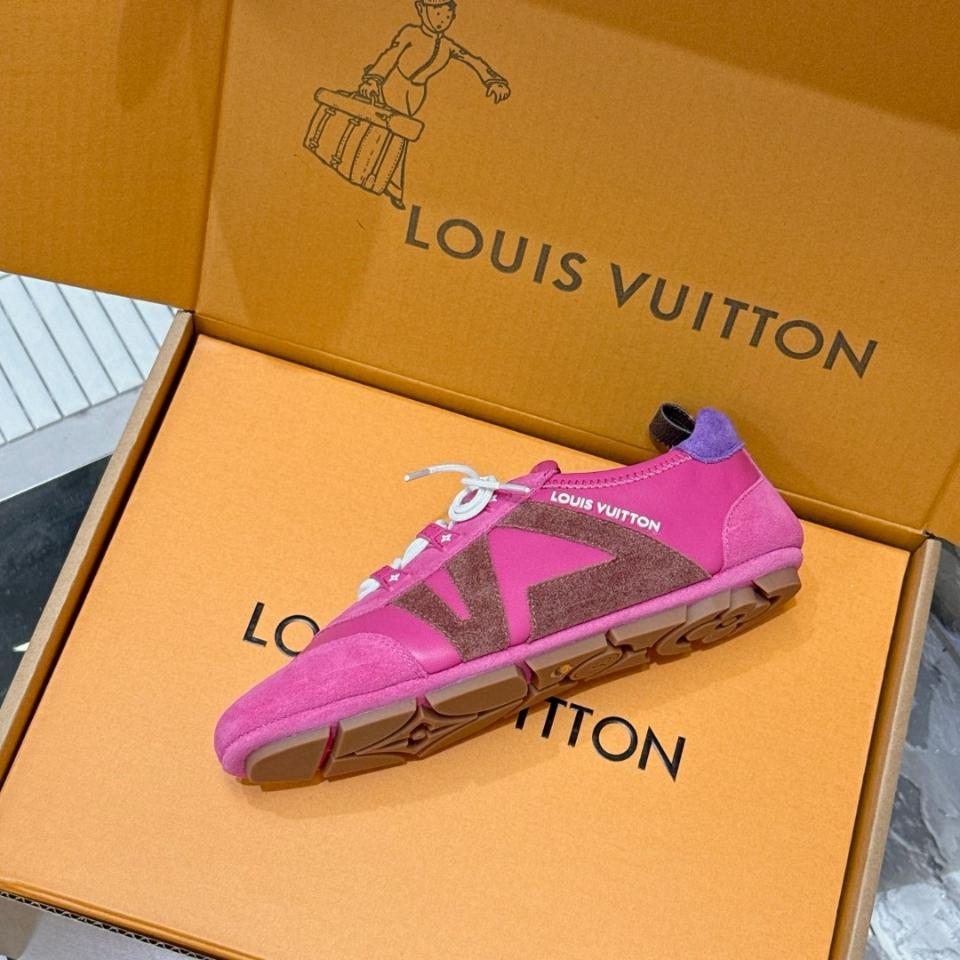 Louis Vuitton 1AHNEE
Giày LV Sneakerina (N1)-duoc-ban-tai-Hvip Shoes and Clothes
