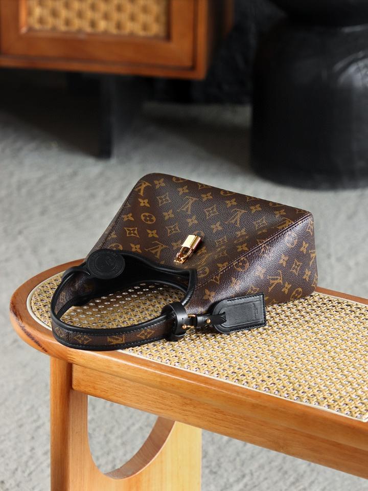 Louis Vuitton M12940
The Drop PM 28*12*5cm-duoc-ban-tai-Hvip Bags and Accessories