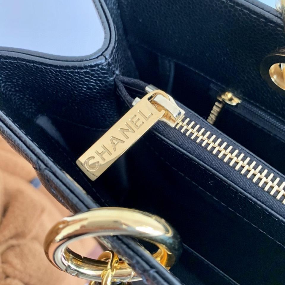 Chanel Tote shopping bag Grained Calfskin and silver-Tone Metal black A50995 34x24x12cm-duoc-ban-tai-Hvip Bags and Accessories