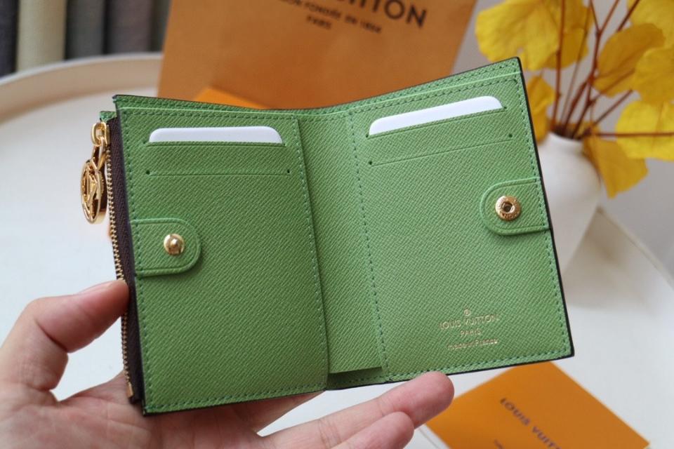 Louis Vuitton M25693
Lisa Wallet-duoc-ban-tai-Hvip Bags and Accessories