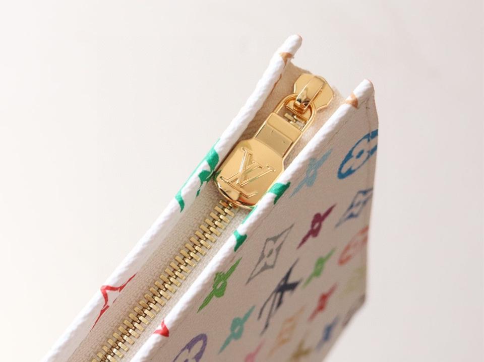 Louis Vuitton M13746
New Drop
LV x TM Toiletry Pouch -duoc-ban-tai-Hvip Bags and Accessories