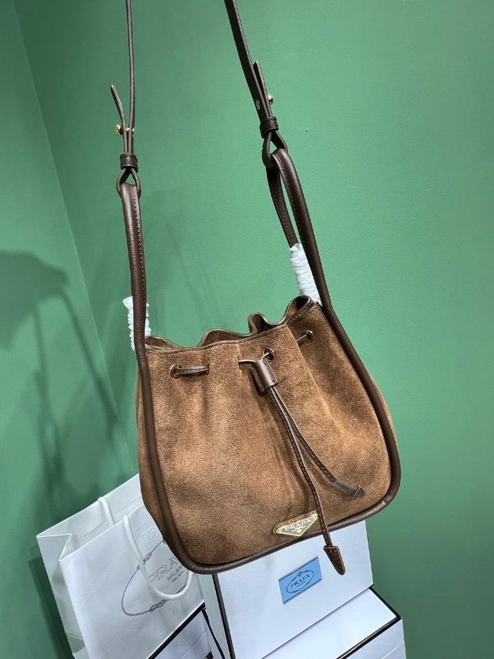 Prada suede brown shoulder bag 1BE087 22x21x10.5cm-duoc-ban-tai-Hvip Bags and Accessories