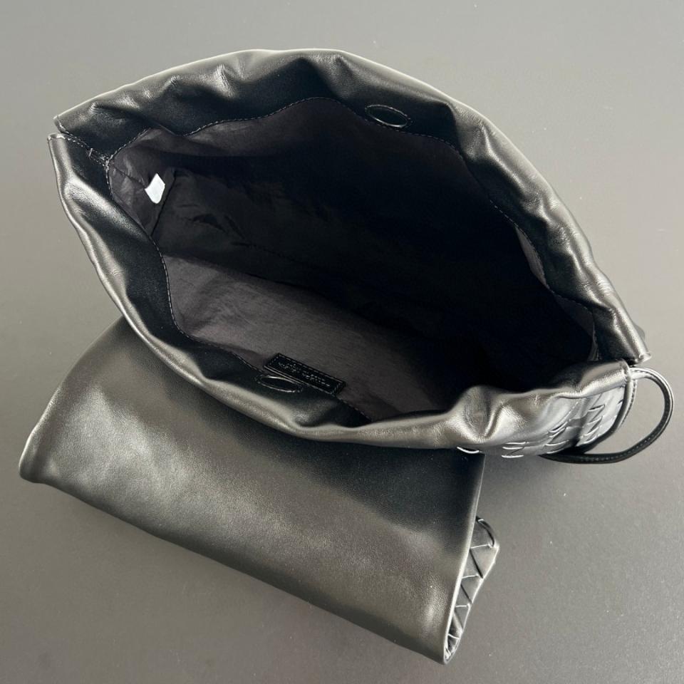 Bottega Veneta Giorno black 857657 33x19x8cm -duoc-ban-tai-Hvip Bags and Accessories
