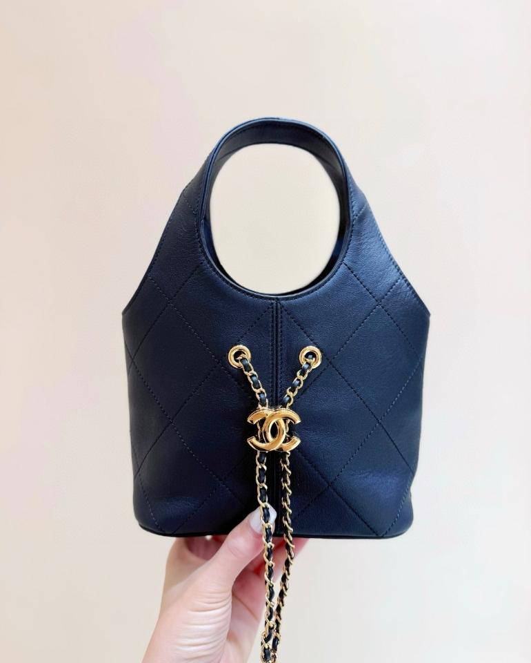 Chanel 26p small Shopping Bag   Calfskin & Gold-Tone Metal  black AS6132 27.5*21*10cm-duoc-ban-tai-Hvip Bags and Accessories