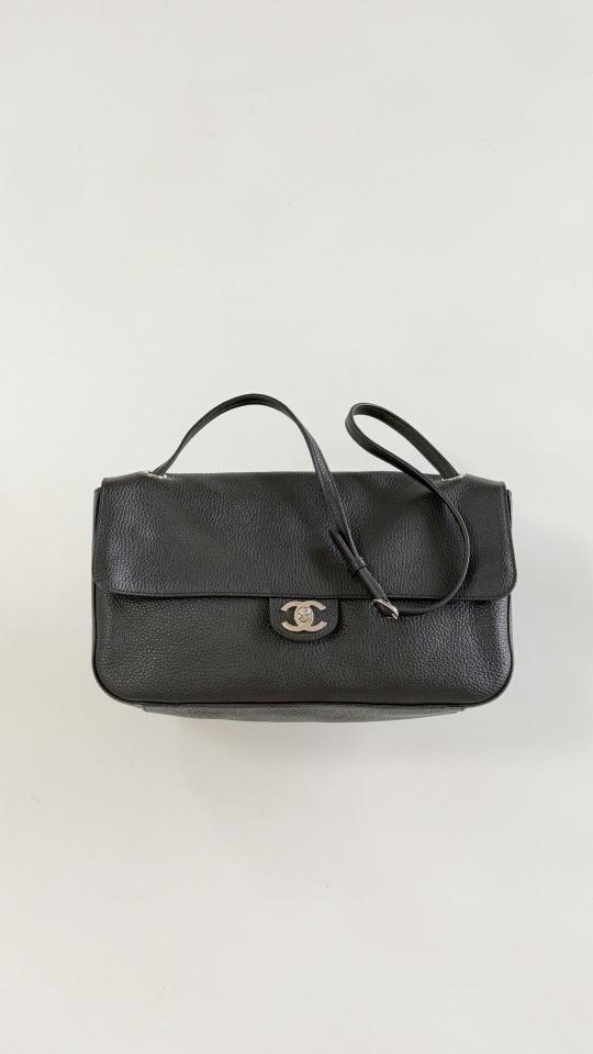 Chanel Maxi Flapbag
 
Grained Calfskin & Silver-Tone Metal 
Black AS6231 19.5 x 32 x 10cm-duoc-ban-tai-Hvip Bags and Accessories
