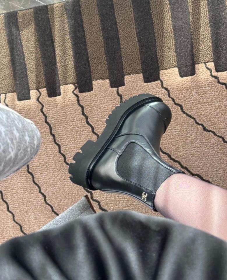 Chanel Chelsea black leather boots (1)-duoc-ban-tai-Hvip Shoes and Clothes