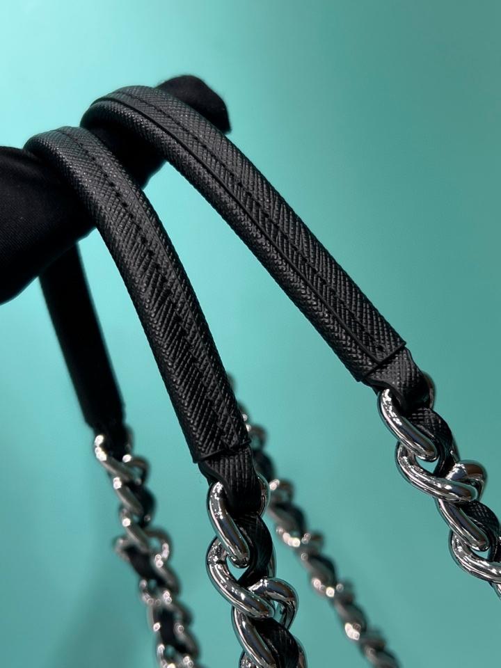 Prada canvas black bag 1BD641 30x21x11cm-duoc-ban-tai-Hvip Bags and Accessories