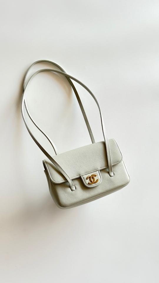 Chanel Clutch with Leather Strap   Grained Shiny Calfskin & Gold-Tone Metal,light green AP5068 11.5x17x5cm-duoc-ban-tai-Hvip Bags and Accessories