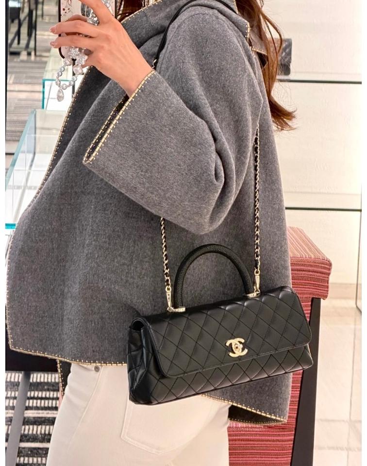 Chanel Maxi Flap Bag with Top Handle
Grained calfskin& Gold-Tone Metal 
Black AS6091 31×12×7cm-duoc-ban-tai-Hvip Bags and Accessories