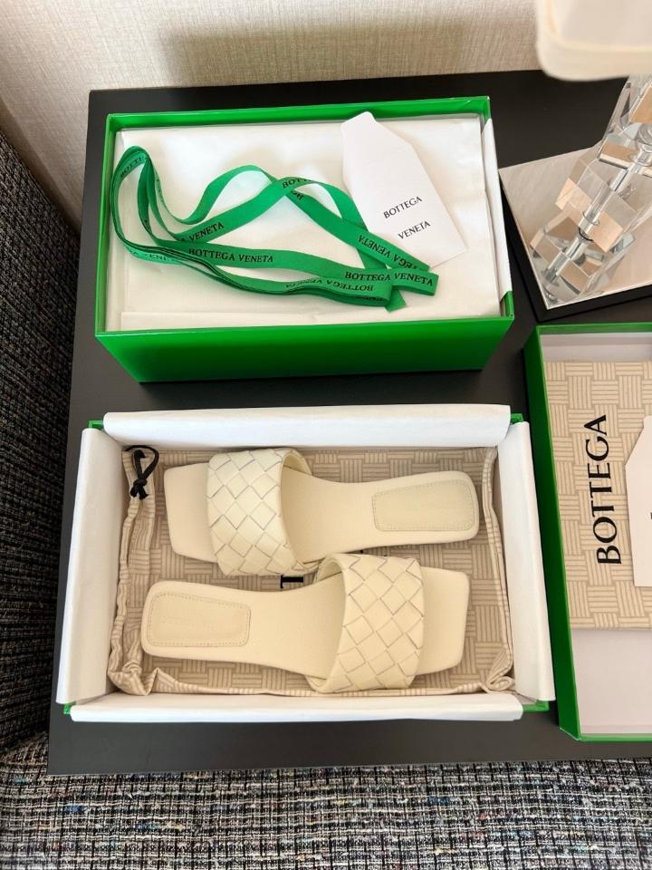 Bottega Veneta Parco Flat Mule sea salt -duoc-ban-tai-Hvip Shoes and Clothes